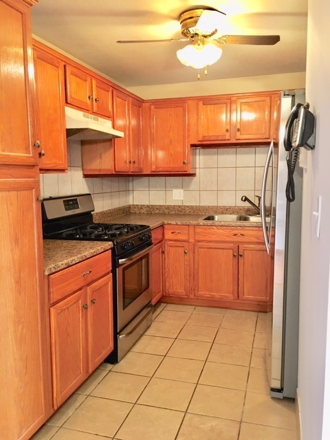 128 Mammoth Rd unit 18, Hooksett, NH 03106 - photo 1