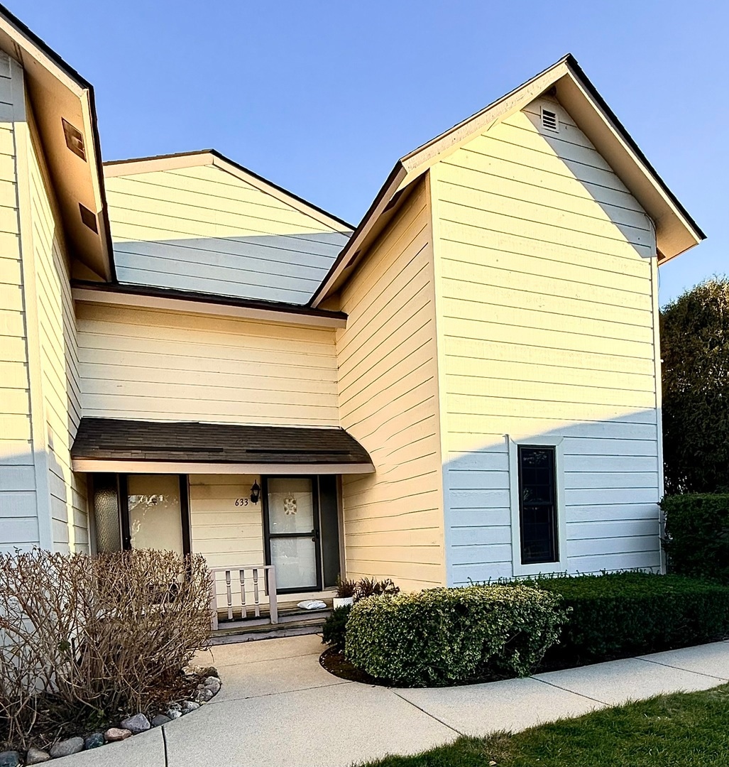 633 Chip Ct unit U269, Gurnee, IL 60031 - photo 1