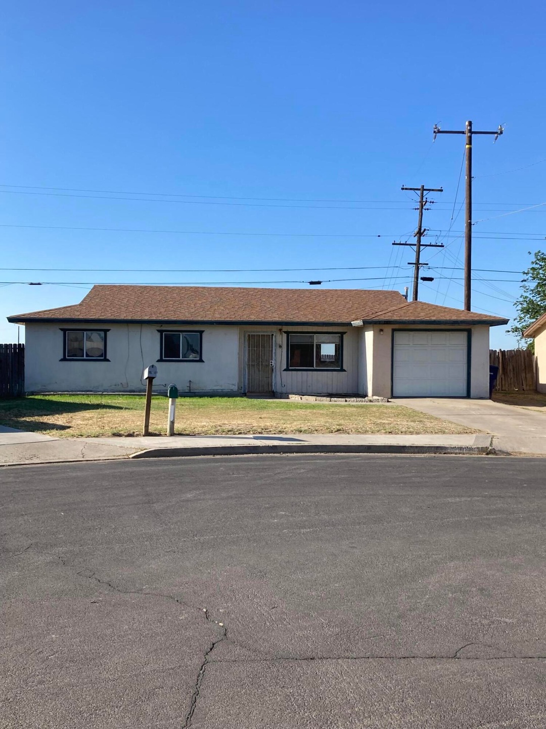 10767 Beverly front