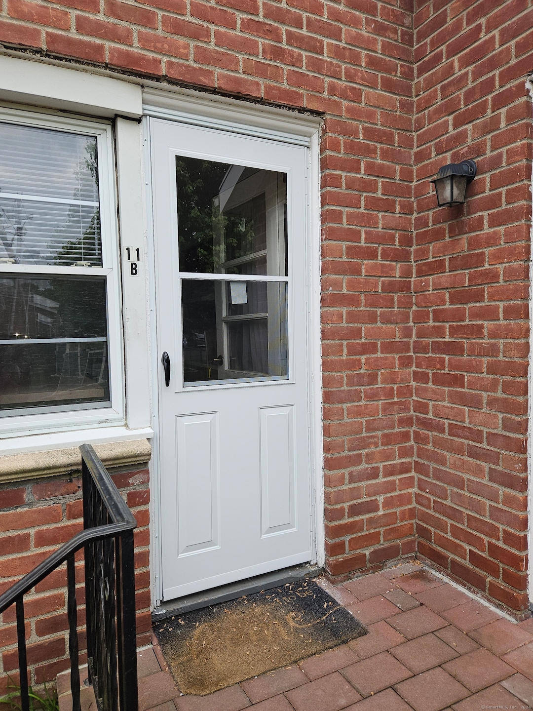 236 Glenbrook Rd unit 11B, Stamford, CT 06906 - photo 1