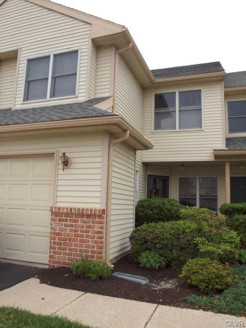 106 Lindfield Cir, Macungie, PA 18062 - photo 1