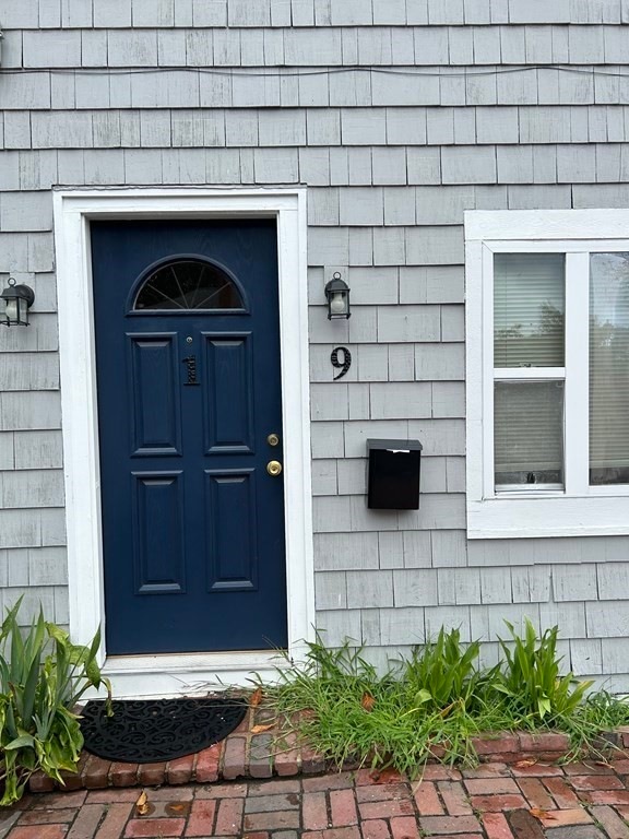 9 Maple Cir unit 1, Marblehead, MA 01945 - photo 1