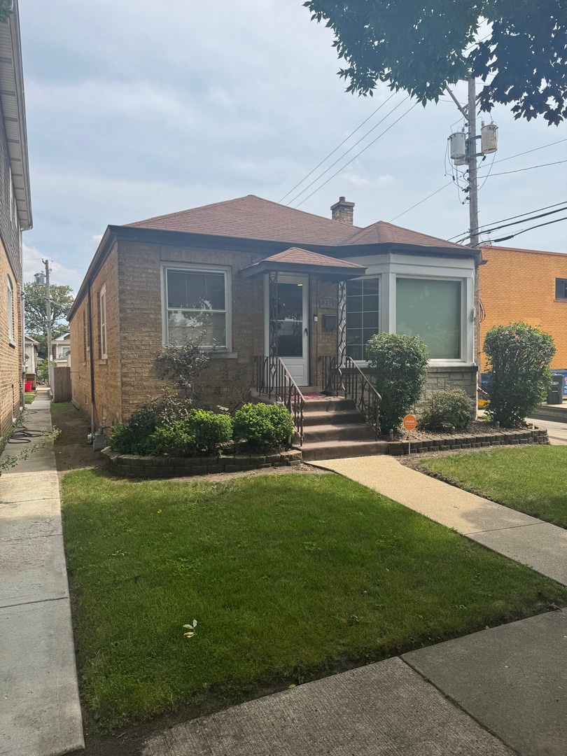 2527 Keystone Ave, Riverside, IL 60546 - photo 1