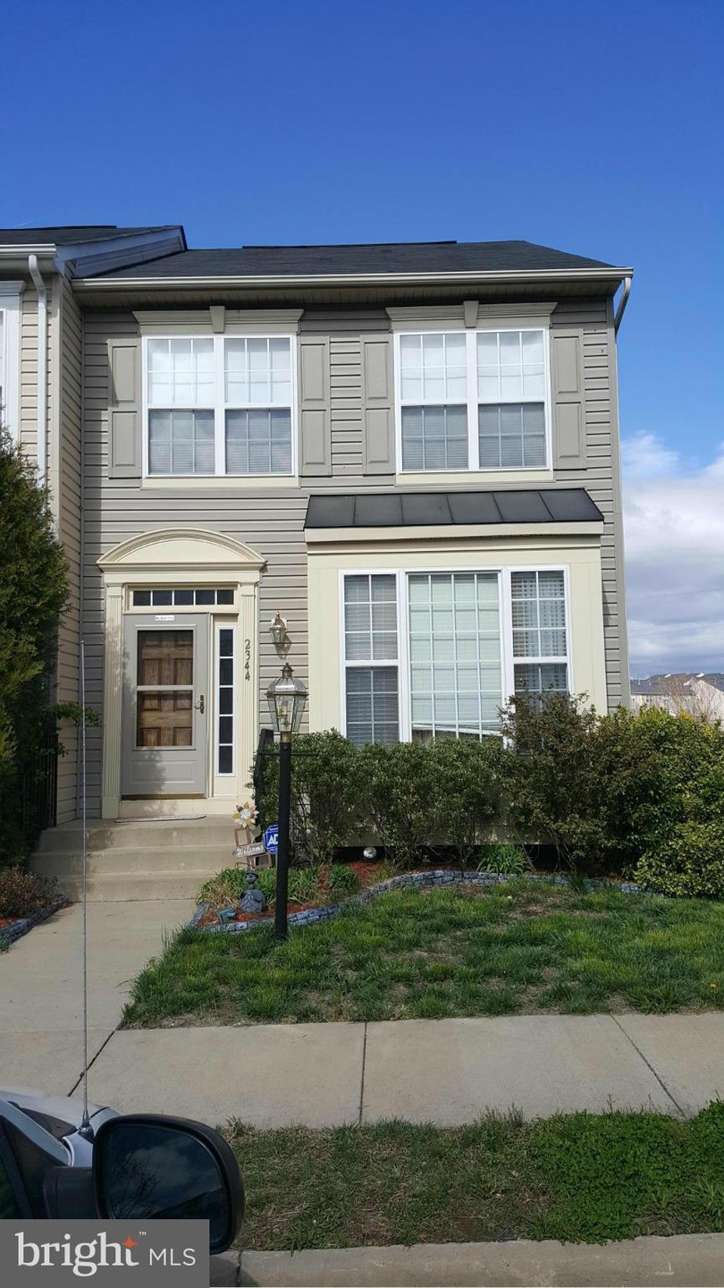 2344 Battery Hill Cir, Woodbridge, VA 22191 - photo 1