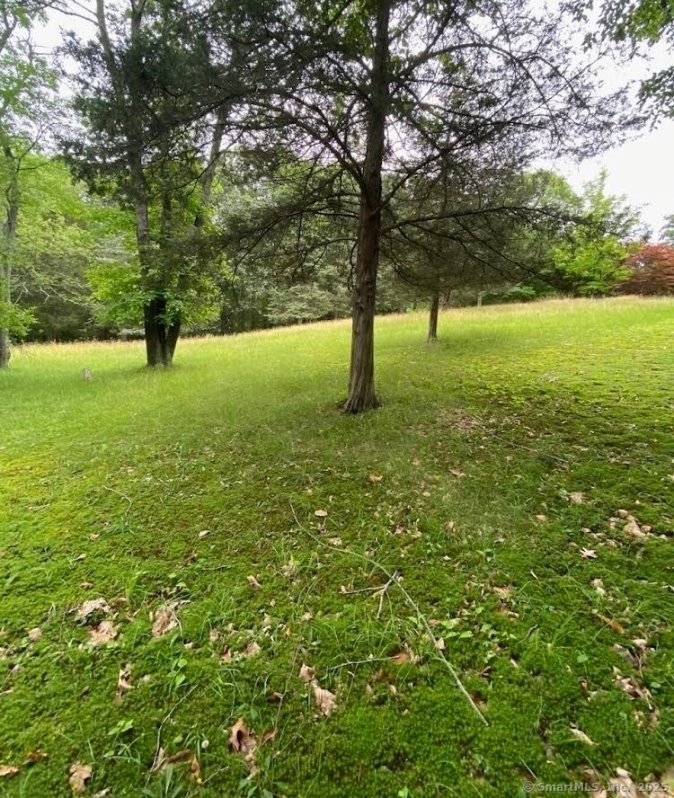 0 W High St unit 24074973, East Hampton, CT 06424 - photo 1