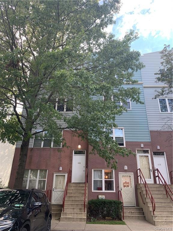 103 Admiral Ln unit 3103D, Bronx, NY 10473 - photo 1