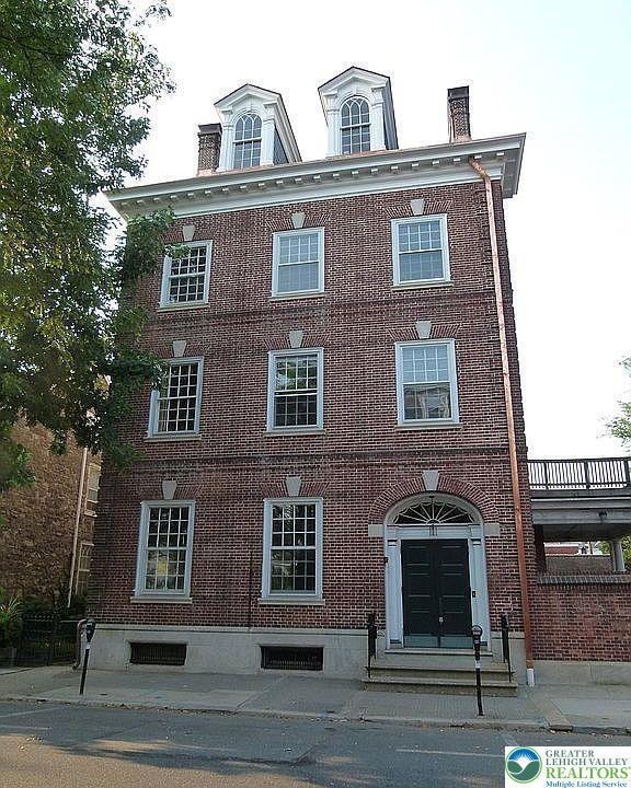 214 Spring Garden St unit 3A, Easton, PA 18042 - photo 1