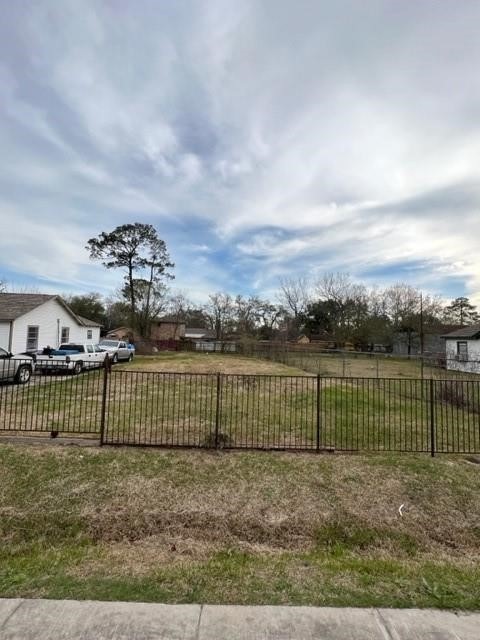 0 Apache St unit 57290625, Houston, TX 77028 - photo 1