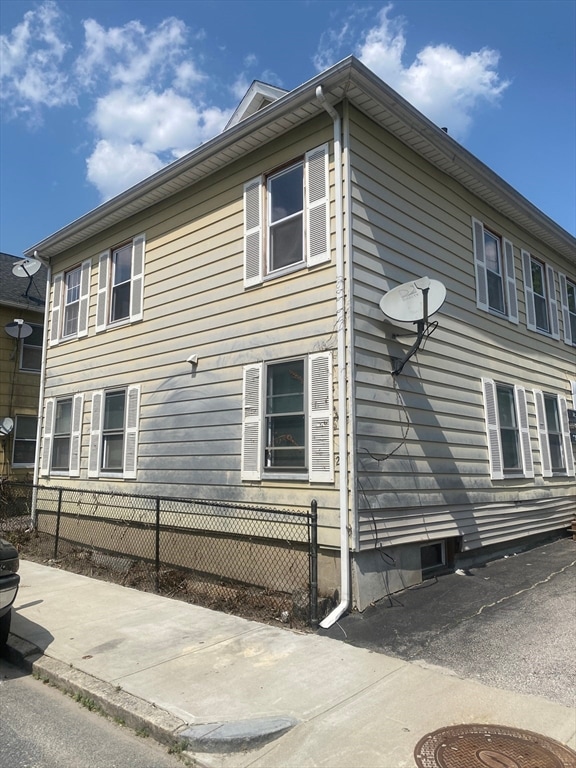 27 Lyon St, Worcester, MA 01604 - photo 1