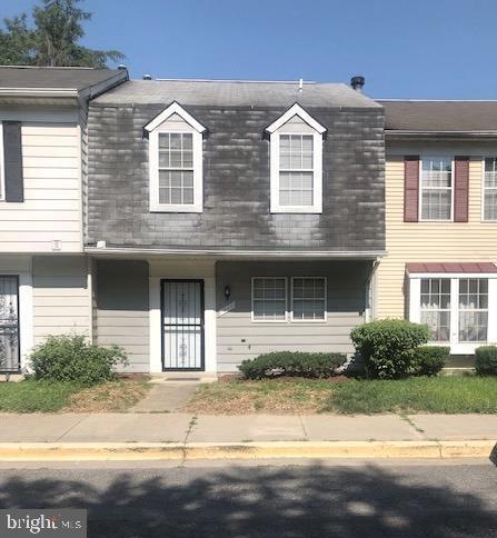 917 Hilldropt Ct, Capitol Heights, MD 20743 - photo 1