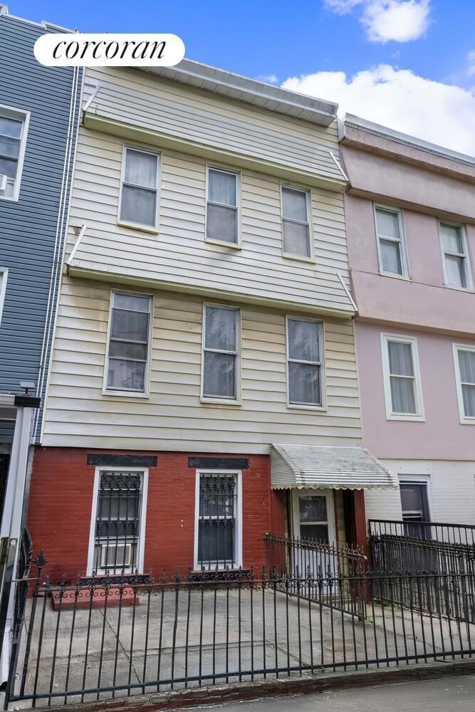 For Sale $1,222,222