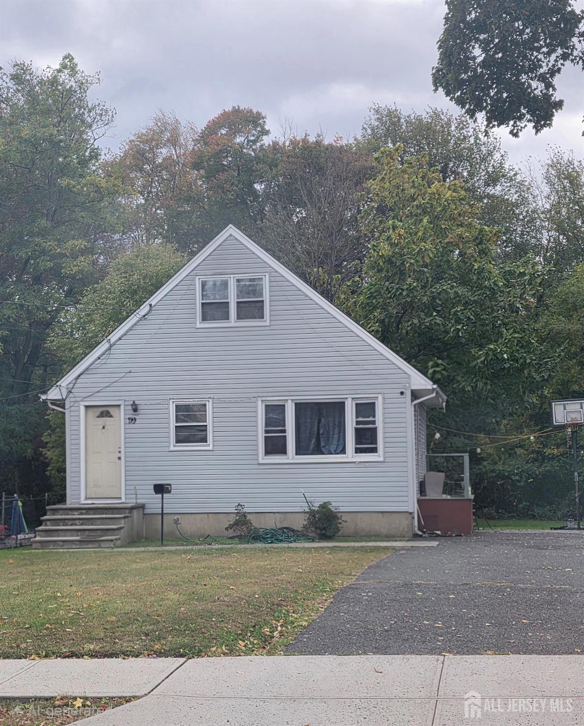 99 Raymond Ave, Plainfield, NJ 07062 - photo 1