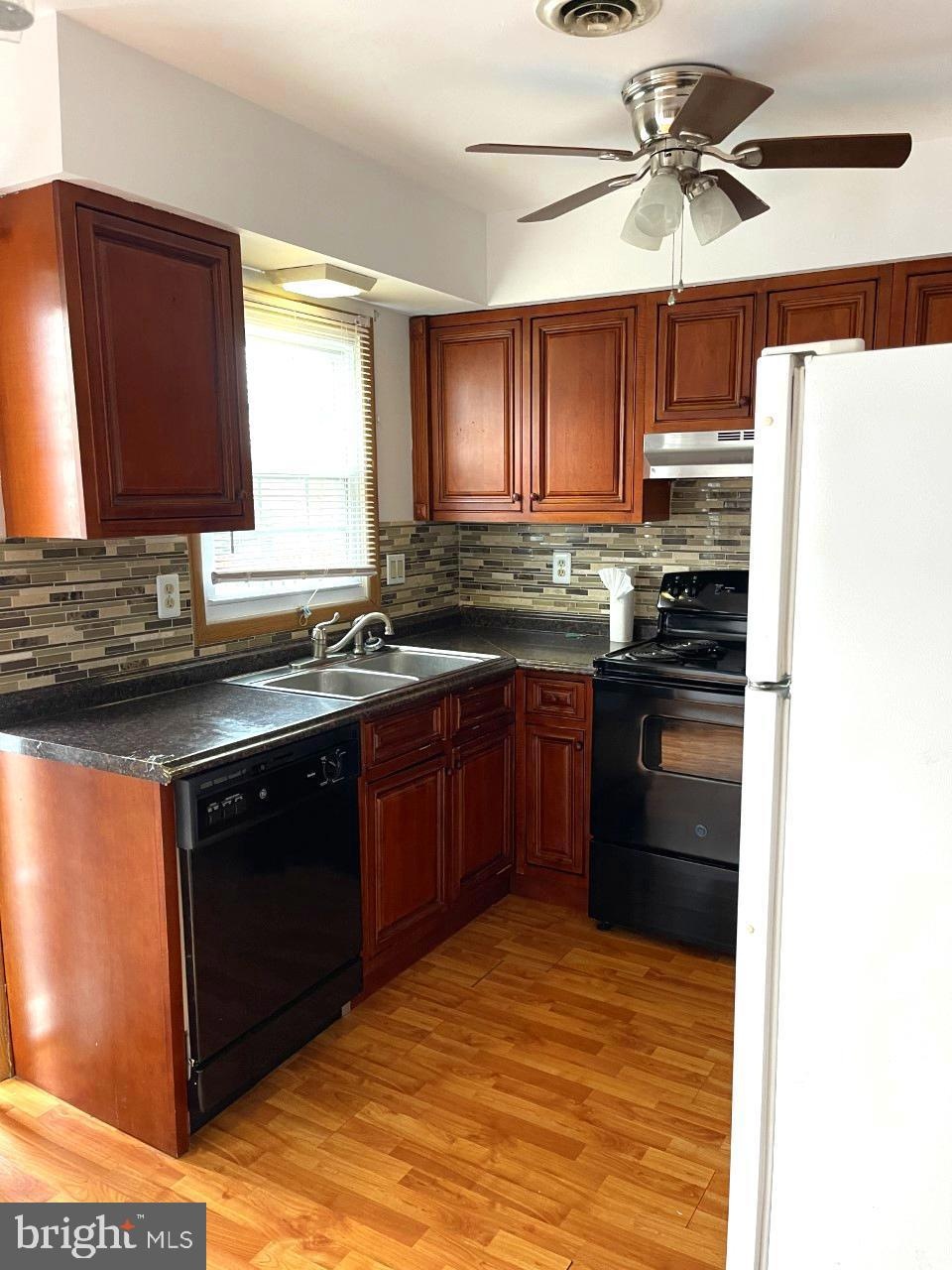 6712 Hawthorne St, Hyattsville, MD 20785 - photo 1