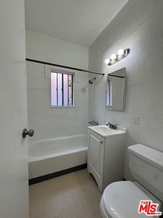 3051 Leeward Ave unit 208, Los Angeles, CA 90005 - photo 1