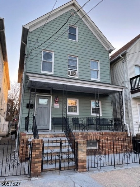 530 Livingston St, Elizabethport, NJ 07206 - photo 1