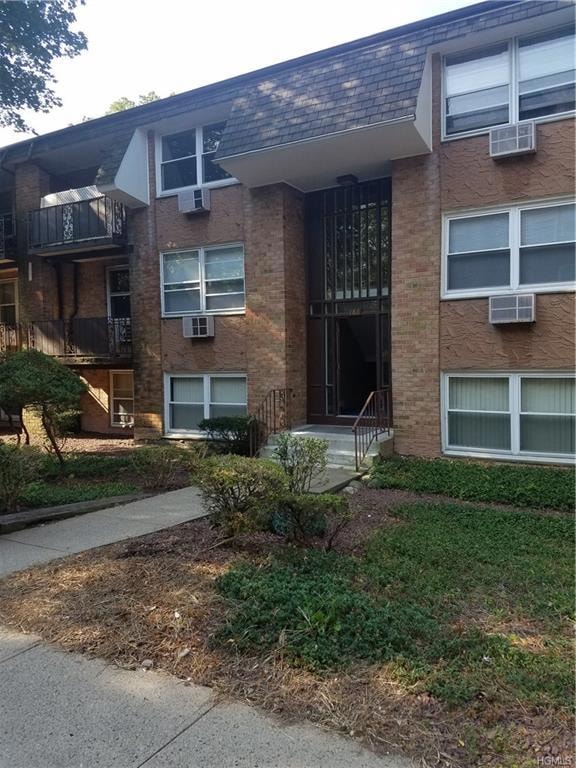 180 Kearsing Pkwy unit D, Monsey, NY 10952 - photo 1