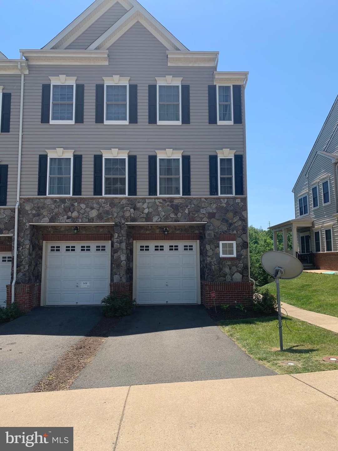 2858 Chinkapin Oak Ln unit 204, Woodbridge, VA 22191 - photo 1