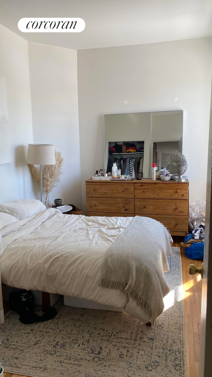 640 Macdonough St unit 4A, New York City, NY 11233 - photo 1