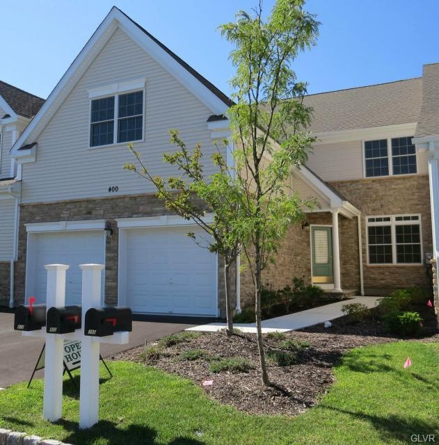 400 Inverness Cir, Easton, PA 18042 - photo 1