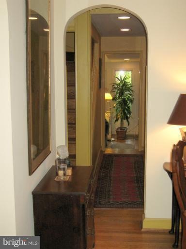 613 N Oak St, Falls Church, VA 22046 - photo 1