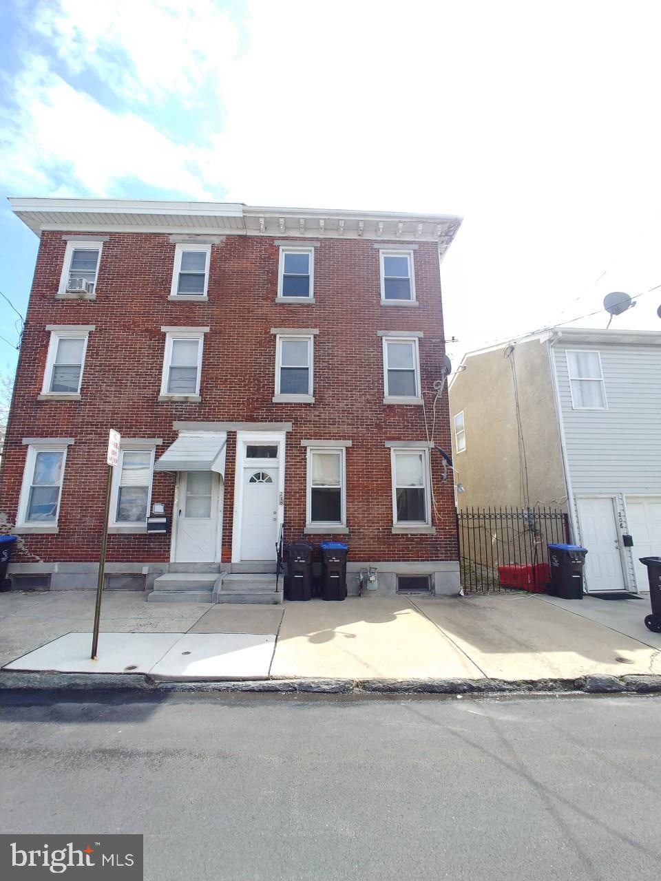 210 Walnut St, Norristown, PA 19401 - photo 1