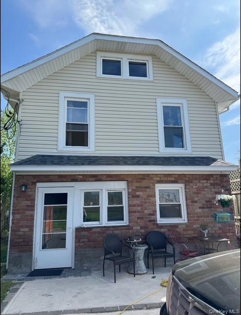 25 Auburn Ave unit 1, Bay Shore, NY 11706 - photo 1