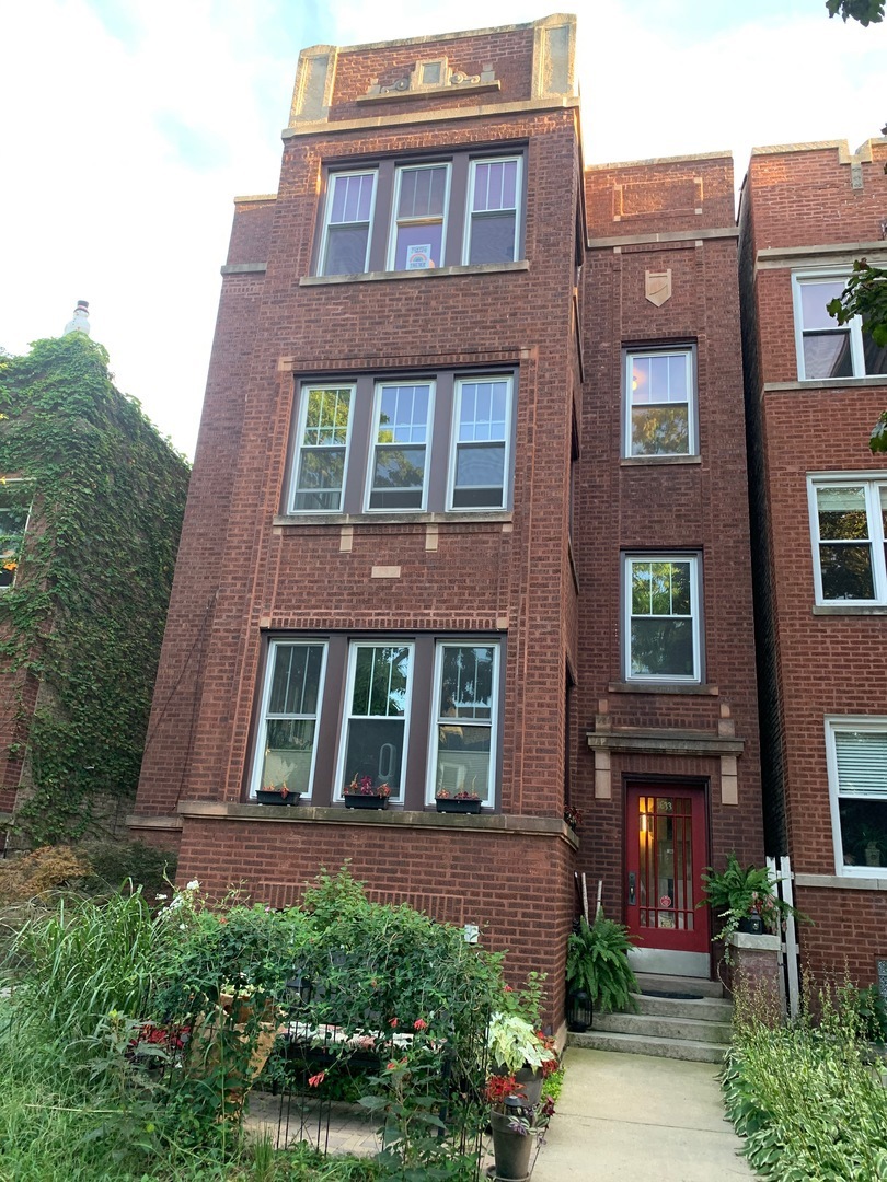 1633 W Catalpa Ave unit 2, Chicago, IL 60640 - photo 1