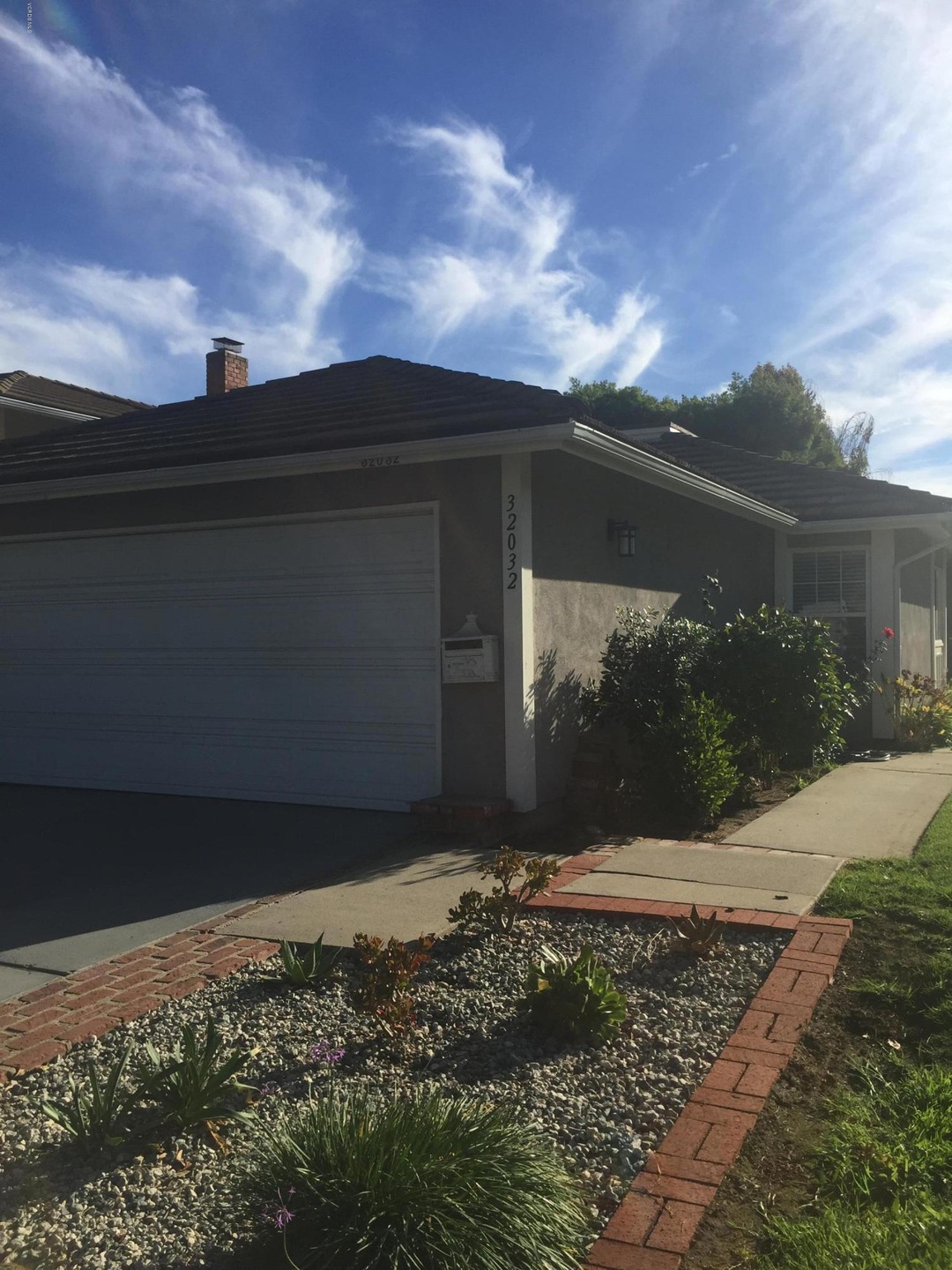 Viewlake Lease Front of house