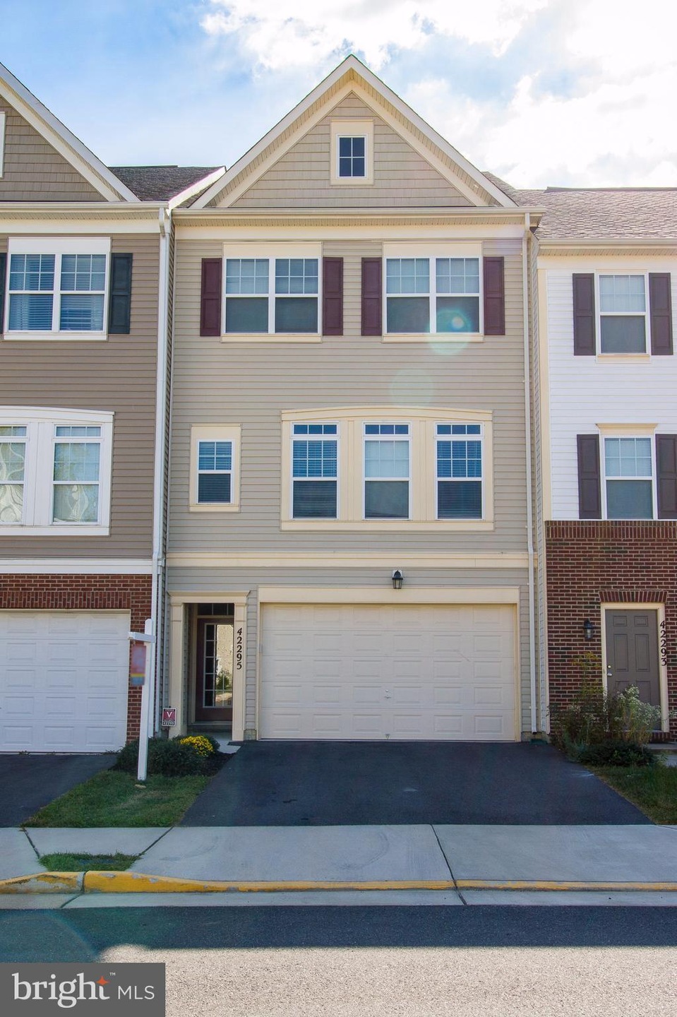 42295 Demarco Terrace, Chantilly, VA 20152 - photo 1