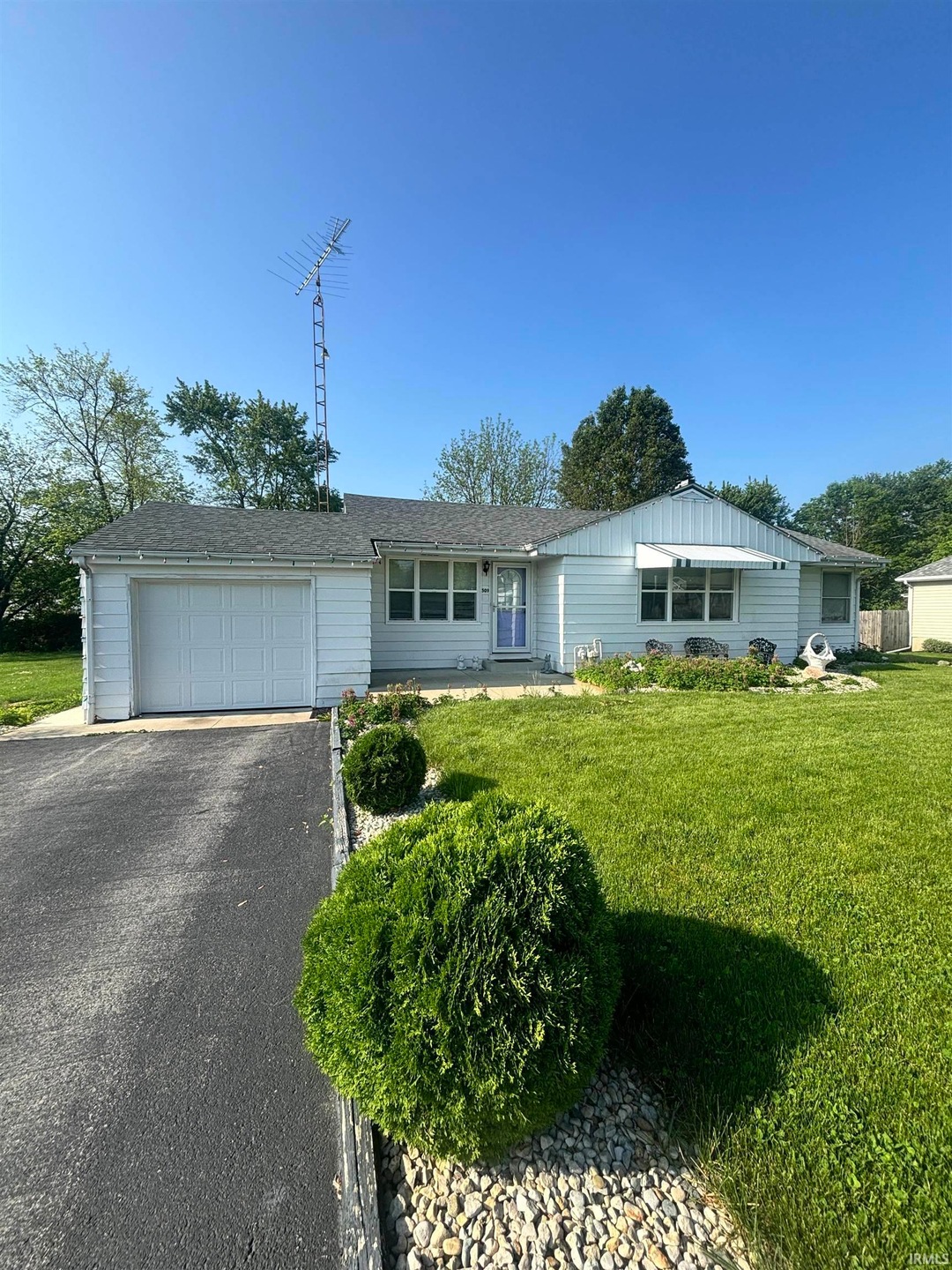 509 E Streeter Ave, Muncie, IN 47303 - photo 1