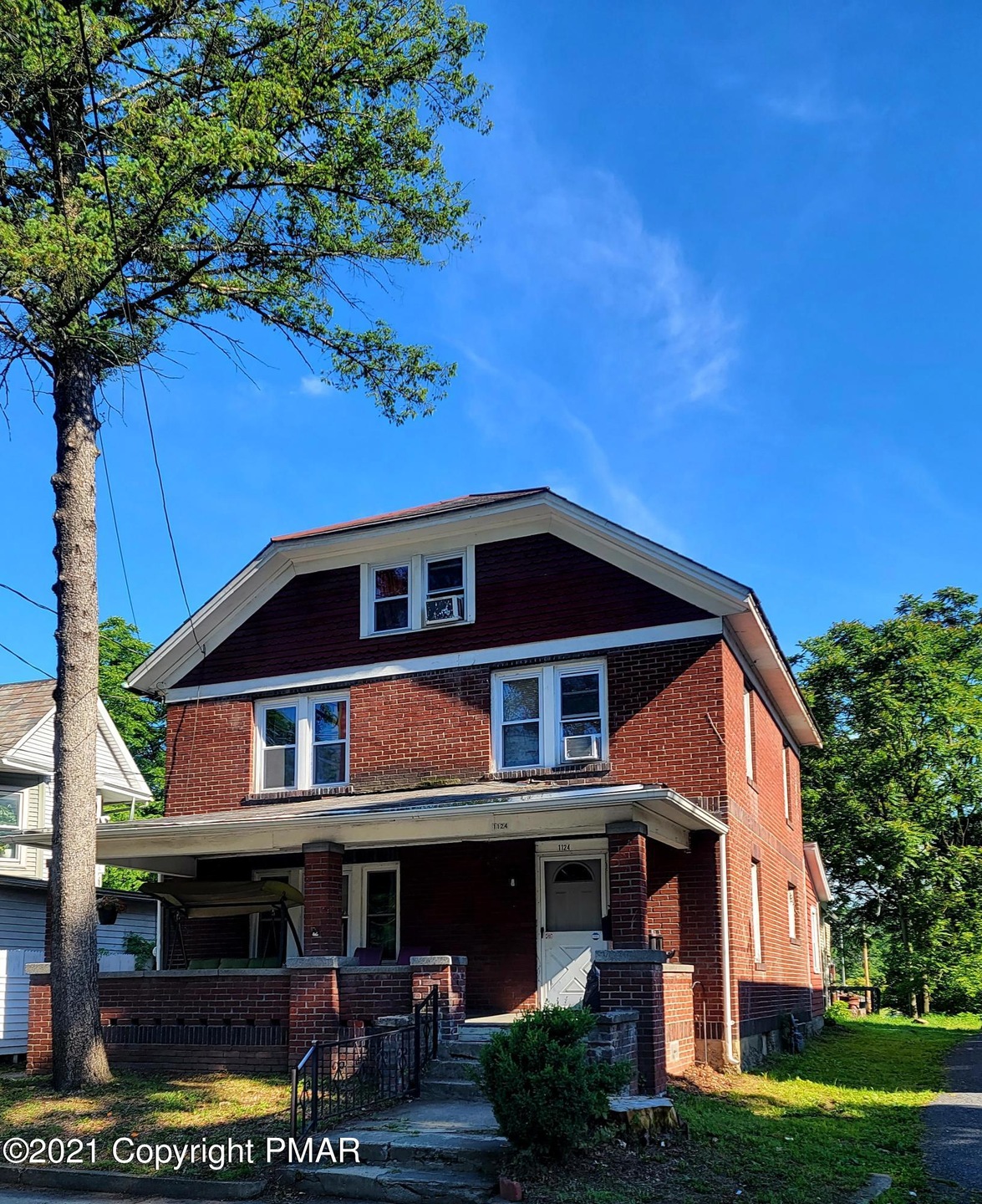 1124 W Main St, Stroudsburg, PA 18360 - photo 1