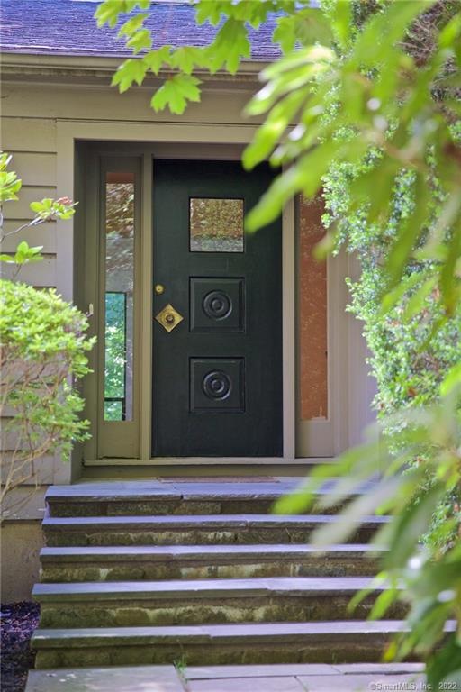 Welcome to 163 East Rocks Road