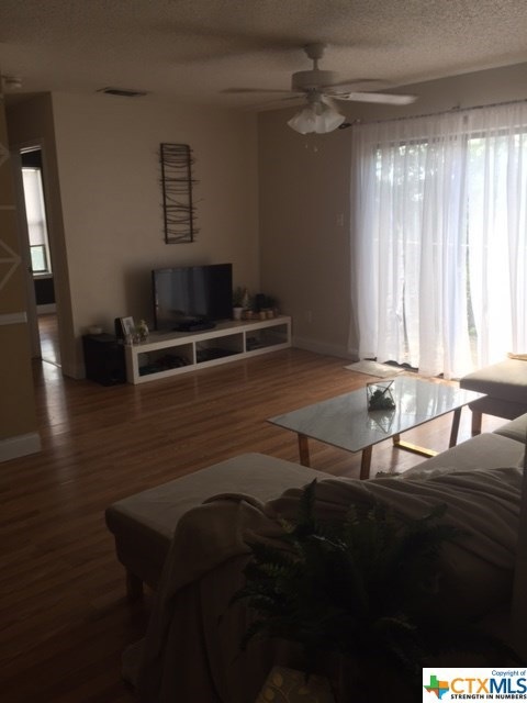 402 N Fredericksburg St unit 15, San Marcos, TX 78666 - photo 1