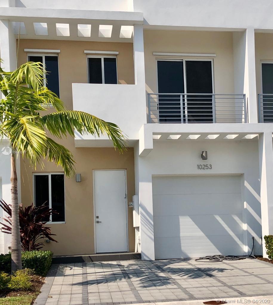 10253 NW 72nd St, Doral, FL 33178 - photo 1