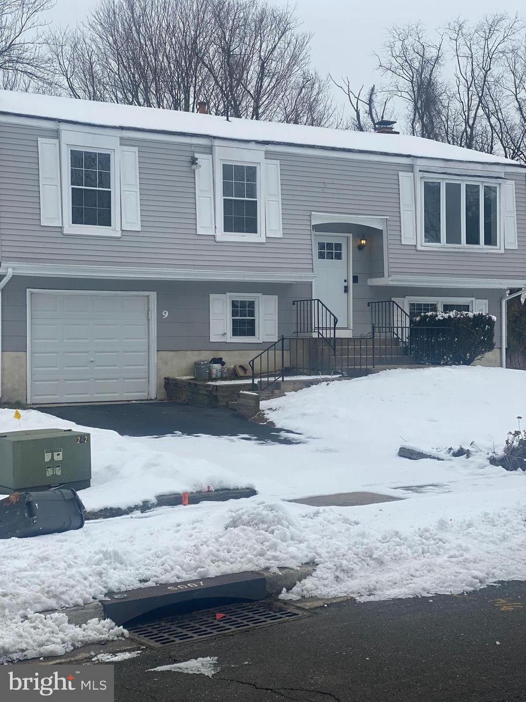 9 Sandal Ln, Willingboro, NJ 08046 - photo 1