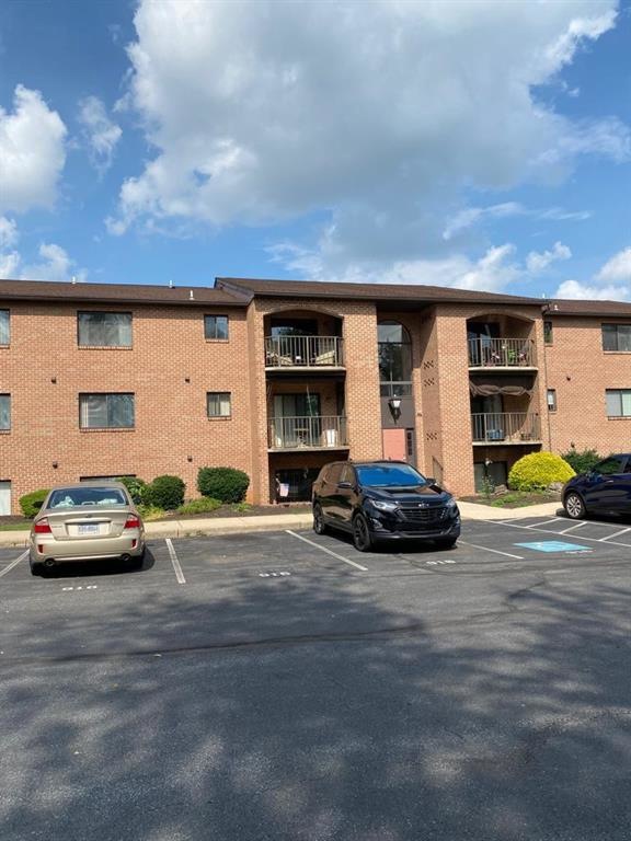 916 Cold Spring Rd unit 12, Allentown, PA 18103 - photo 1