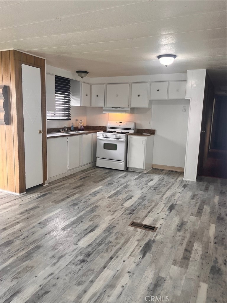 6045 Mission Blvd unit 3, Riverside, CA 92509 - photo 1