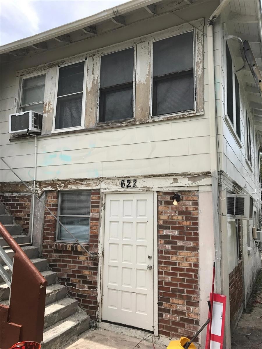 622 14th St N, Saint Petersburg, FL 33705 - photo 1