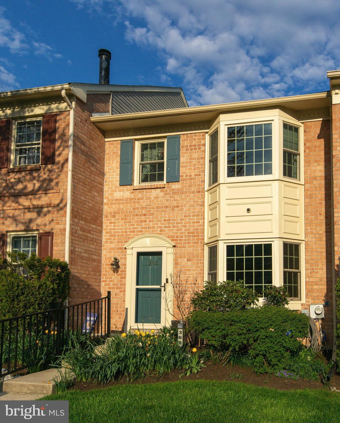 Sold $400,000 • Co-Listing Agent