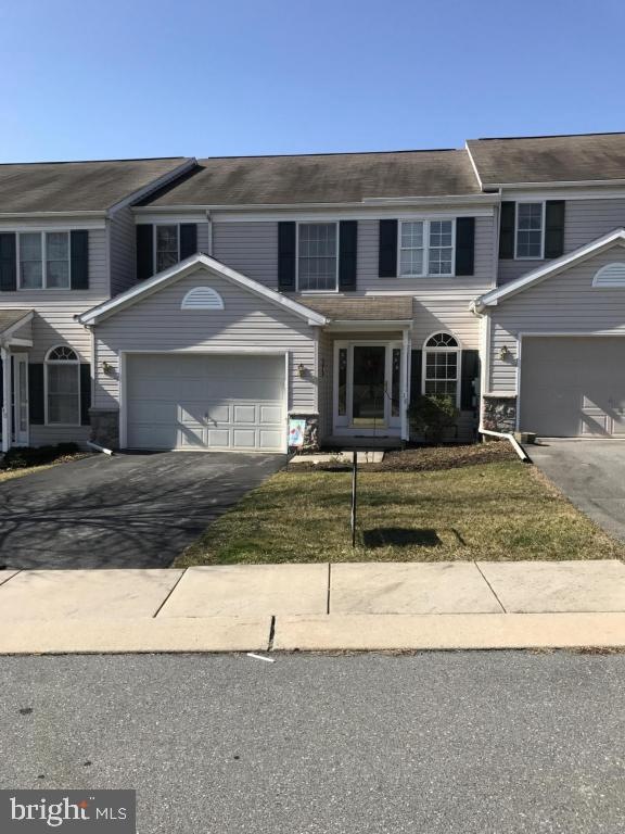 38 Creekside Dr, Millersville, PA 17551 - photo 1