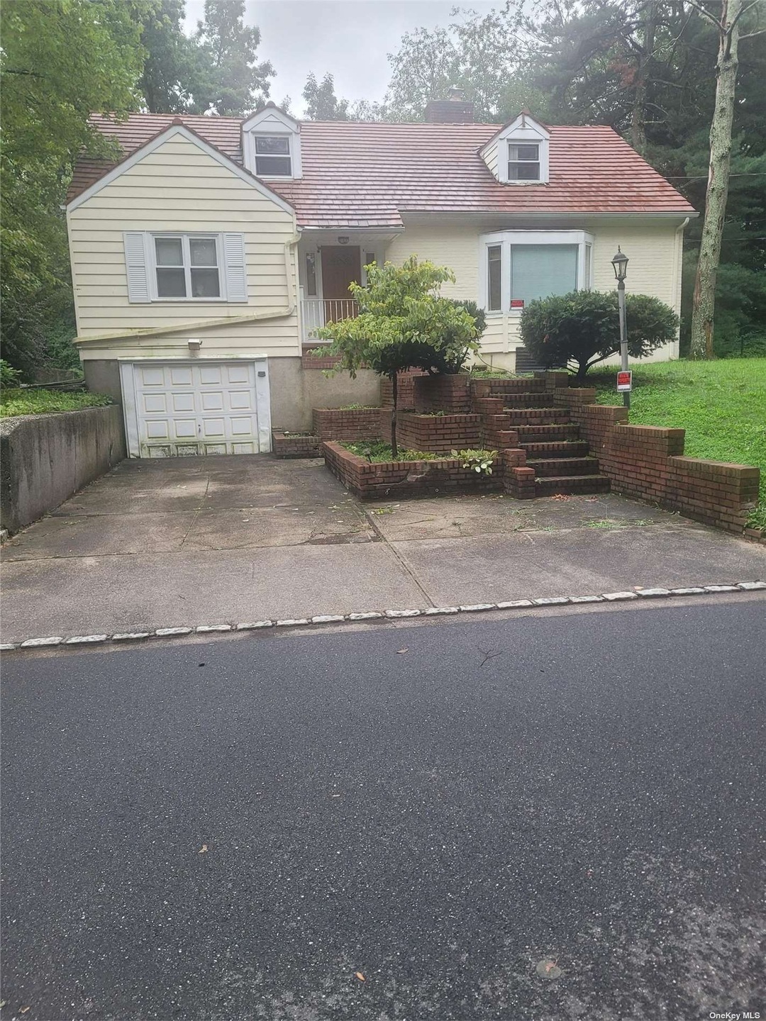 unlisted-address, Great Neck, NY 11021 - photo 1