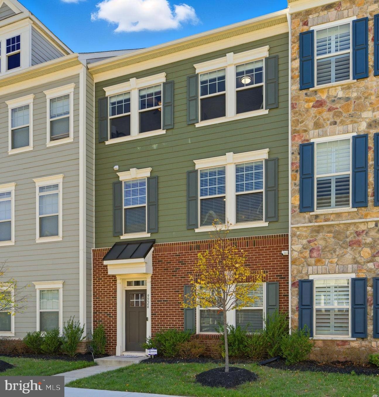 Pending $605,000 • Co-Listing Agent