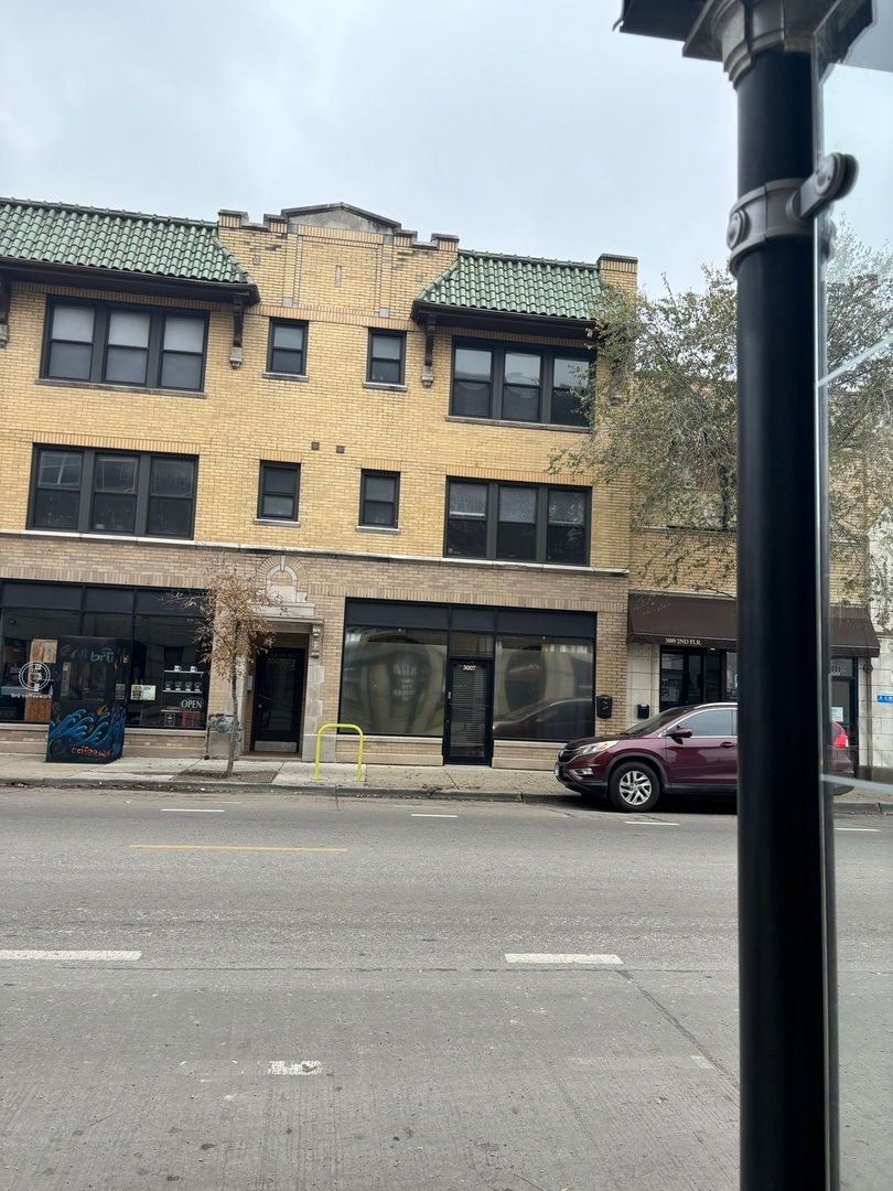 unlisted-address, Chicago, IL 60625 - photo 1