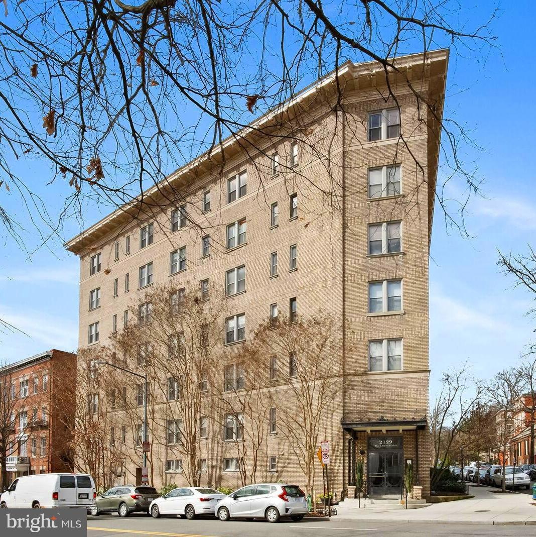 2129 Florida Ave NW unit 300, Washington, DC 20008 - photo 1