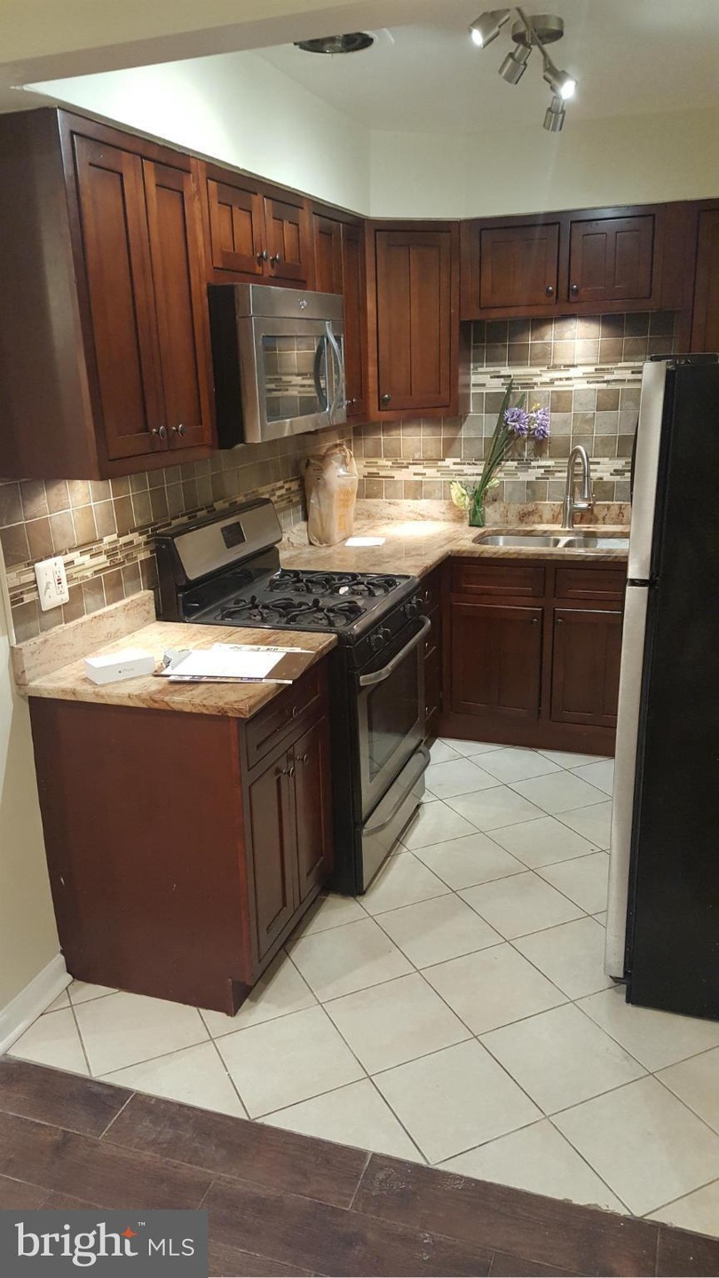 1949 Addison Rd S unit 1949, District Heights, MD 20747 - photo 1