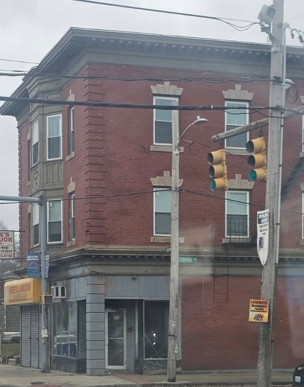 400 Broadway, Pawtucket, RI 02860 - photo 1