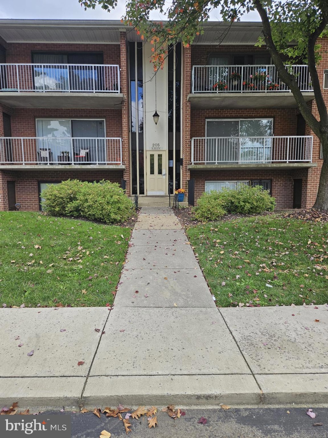 205 Erin Way unit T4, Reisterstown, MD 21136 - photo 1