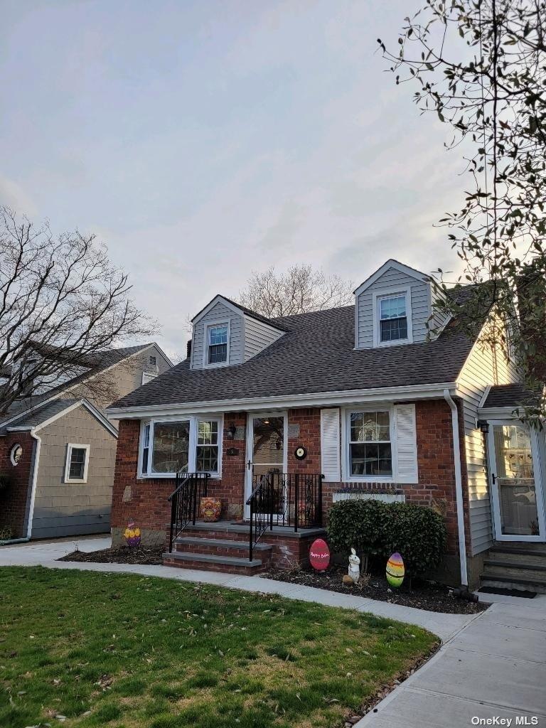 51 11th Ave, Mineola, NY 11501 - photo 1