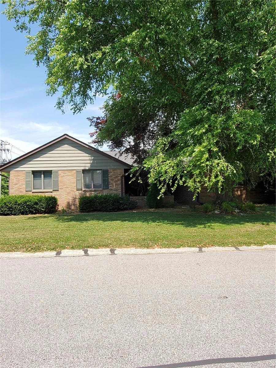 1978 Banyan Tree Rd, Collinsville, IL 62234 - photo 1