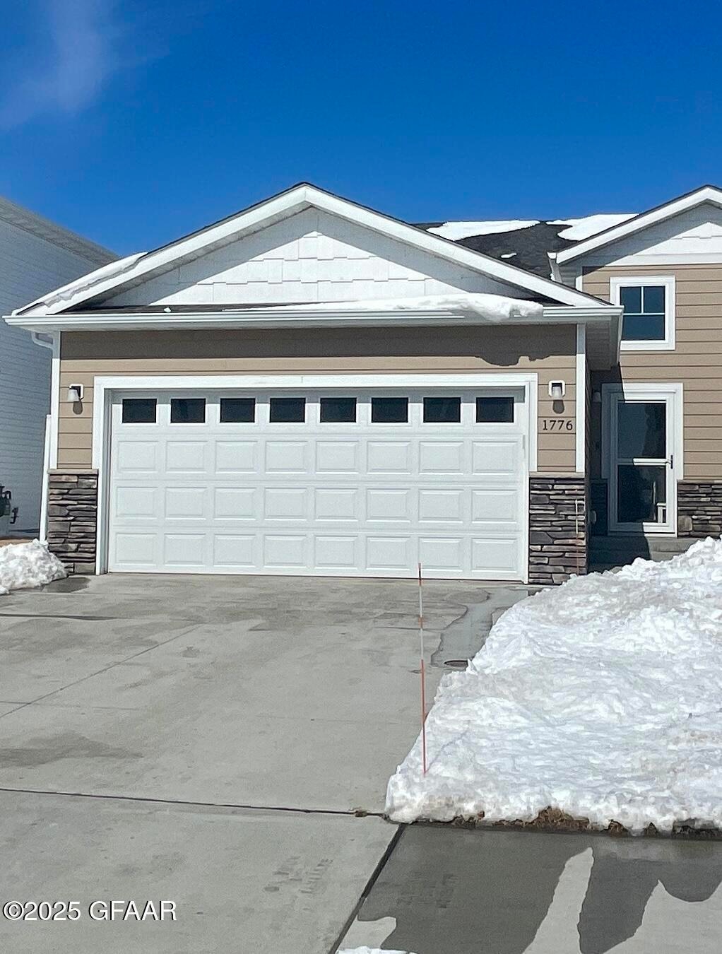 1776 Tobi Ln, Grand Forks, ND 58201 - photo 1